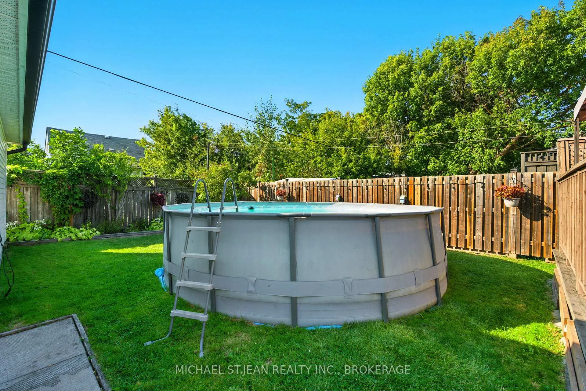 Photo 39 of 347 Weir Street N, Hamilton, Homeside — HOMEH
