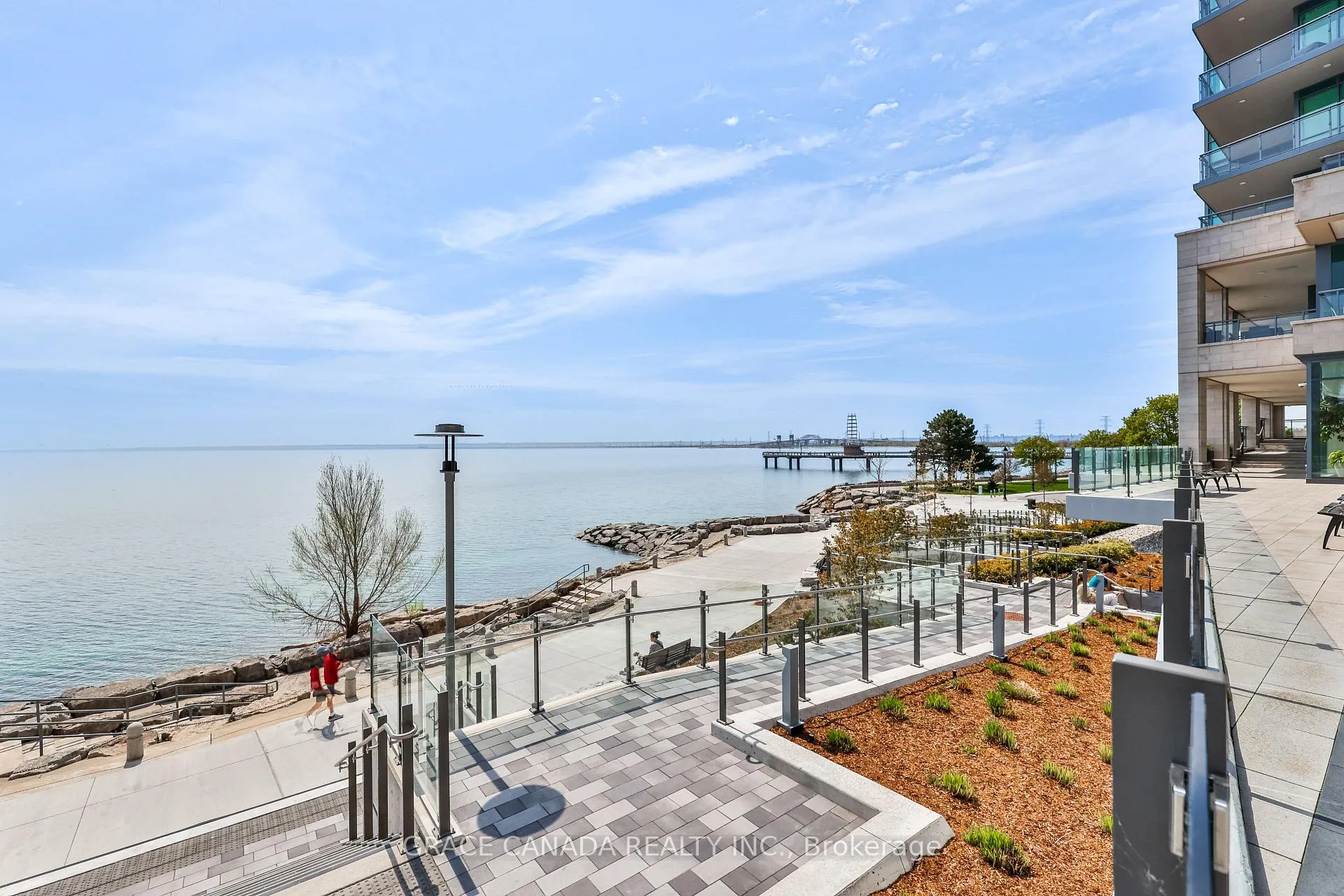 Photo 5 of Unit 704, 2060 Lakeshore Road, Burlington, Brant — HOMEH