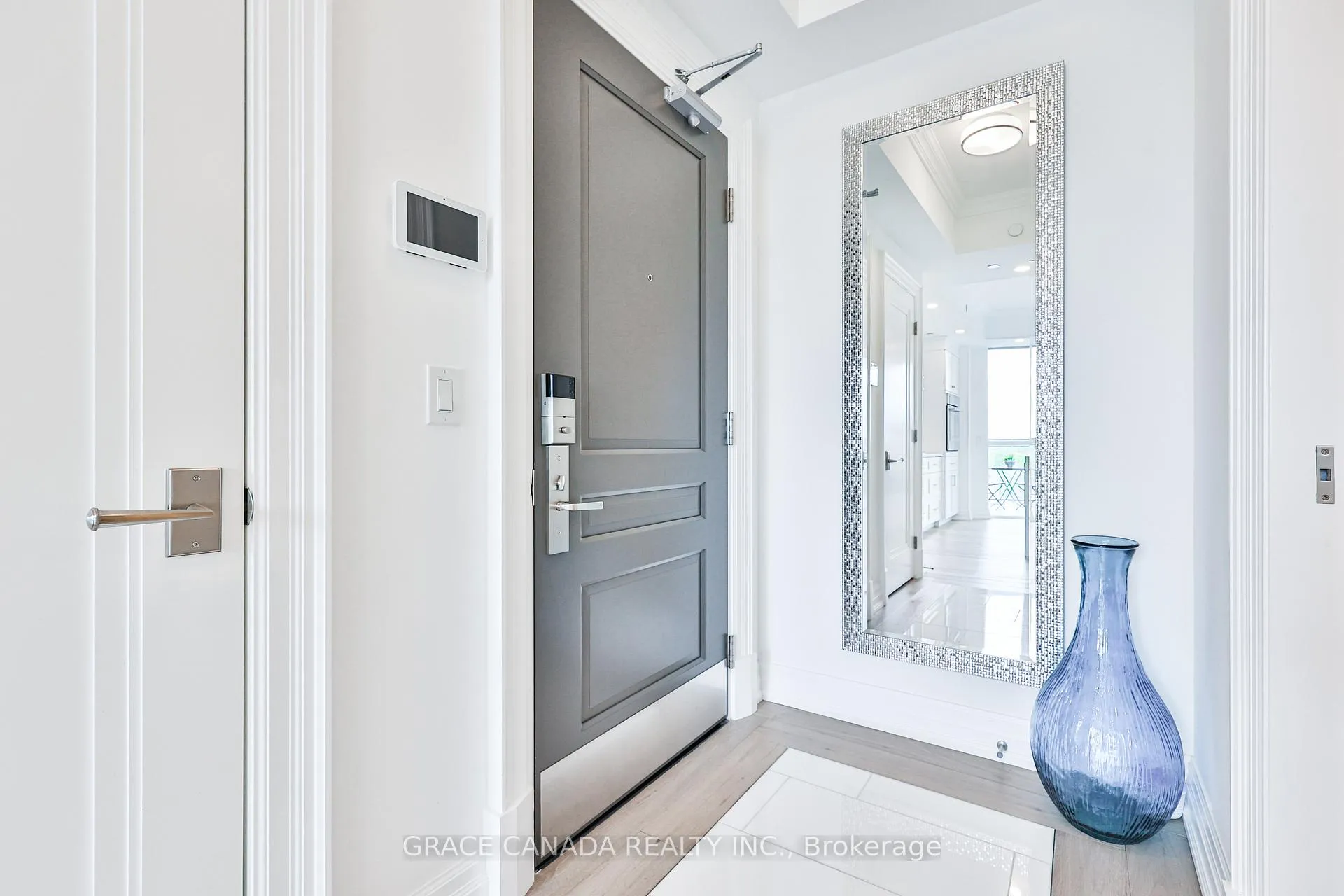 Photo 16 of Unit 704, 2060 Lakeshore Road, Burlington, Brant — HOMEH