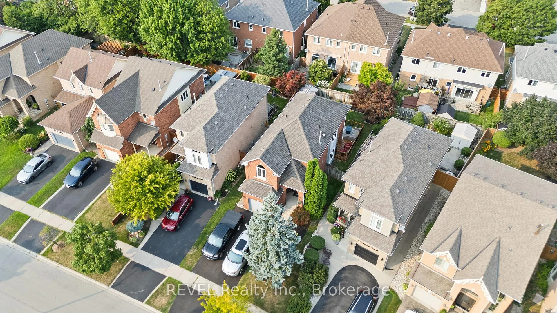 Photo 3 of 59 Segwun Road, Hamilton, Waterdown — HOMEH