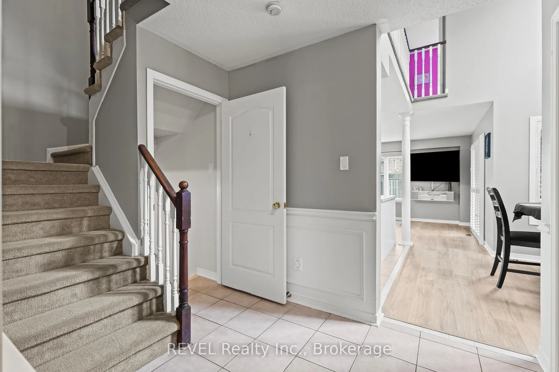 Photo 6 of 59 Segwun Road, Hamilton, Waterdown — HOMEH