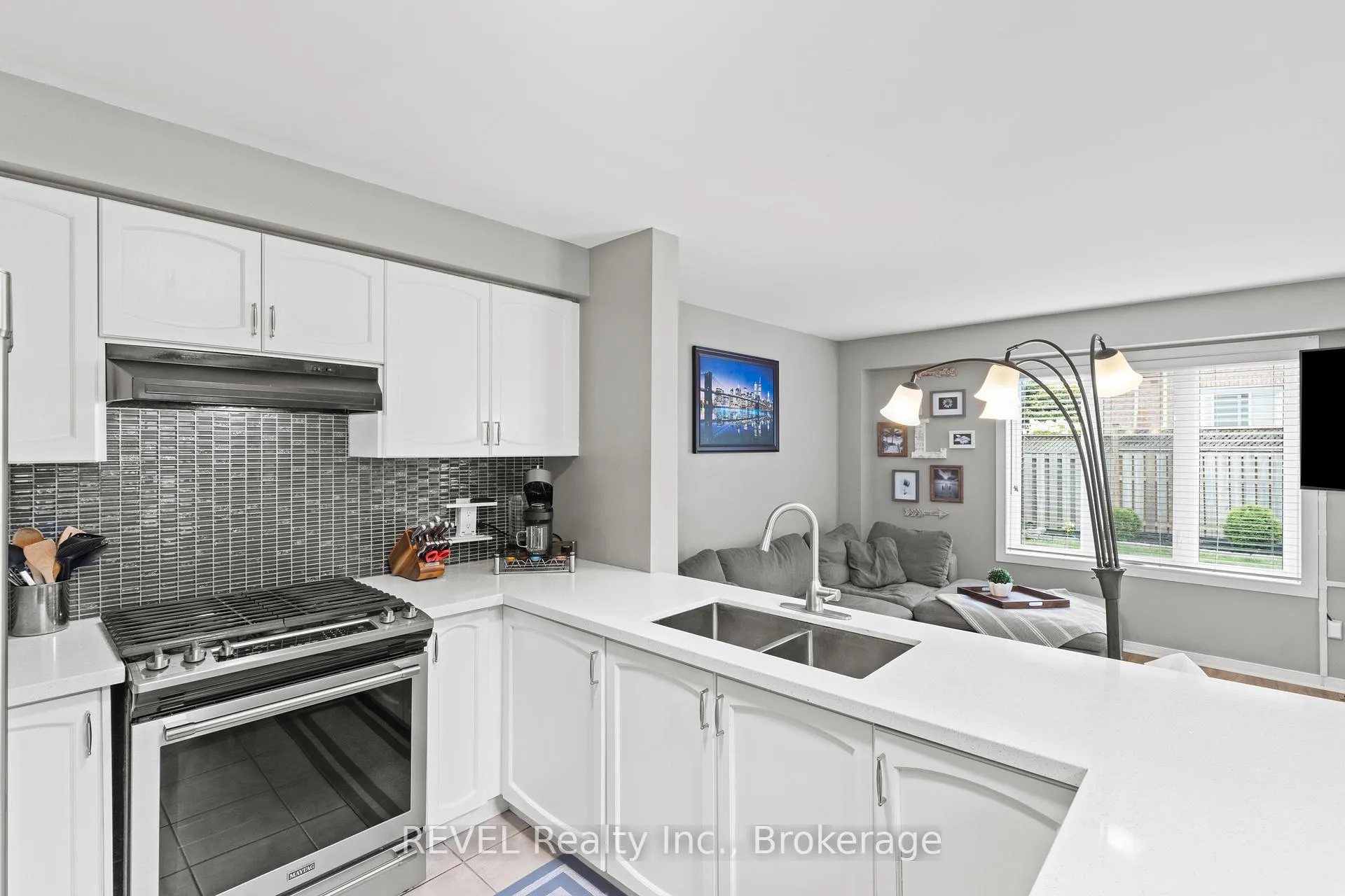 Photo 8 of 59 Segwun Road, Hamilton, Waterdown — HOMEH