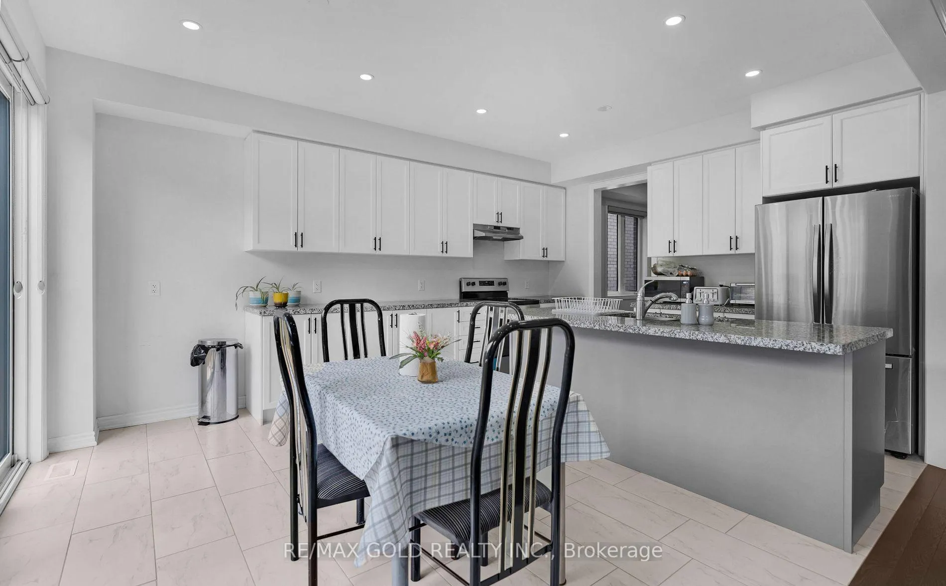 Photo 18 of 12 Vincena Road, Caledon, Rural Caledon — HOMEH