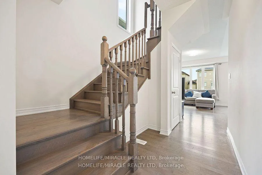 Photo 3 of 479 Black Cherry Crescent, Shelburne — HOMEH