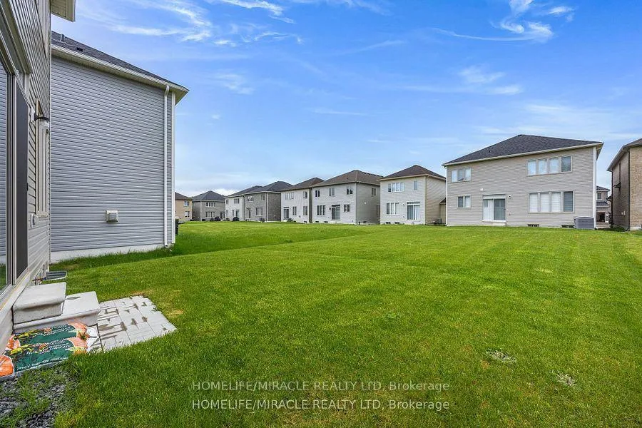 Photo 33 of 479 Black Cherry Crescent, Shelburne — HOMEH