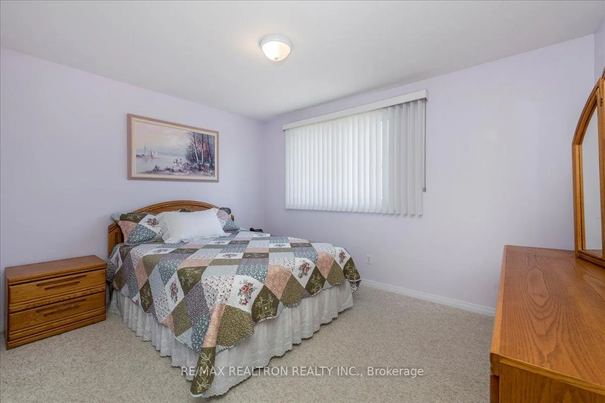 Photo 9 of 1001 Howard Street, Midland — HOMEH