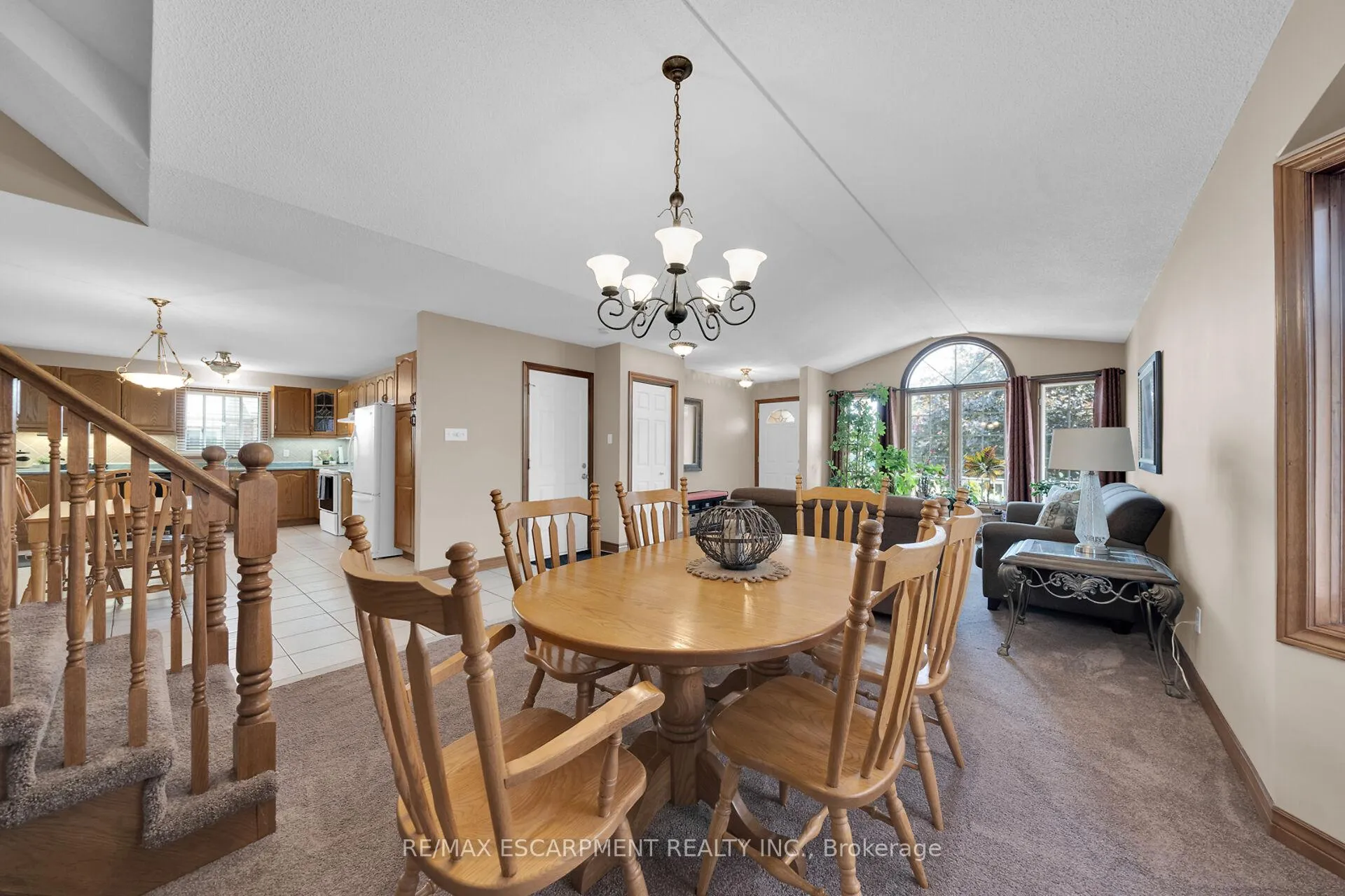 Photo 8 of 212 Alderlea Avenue, Hamilton, Allison — HOMEH