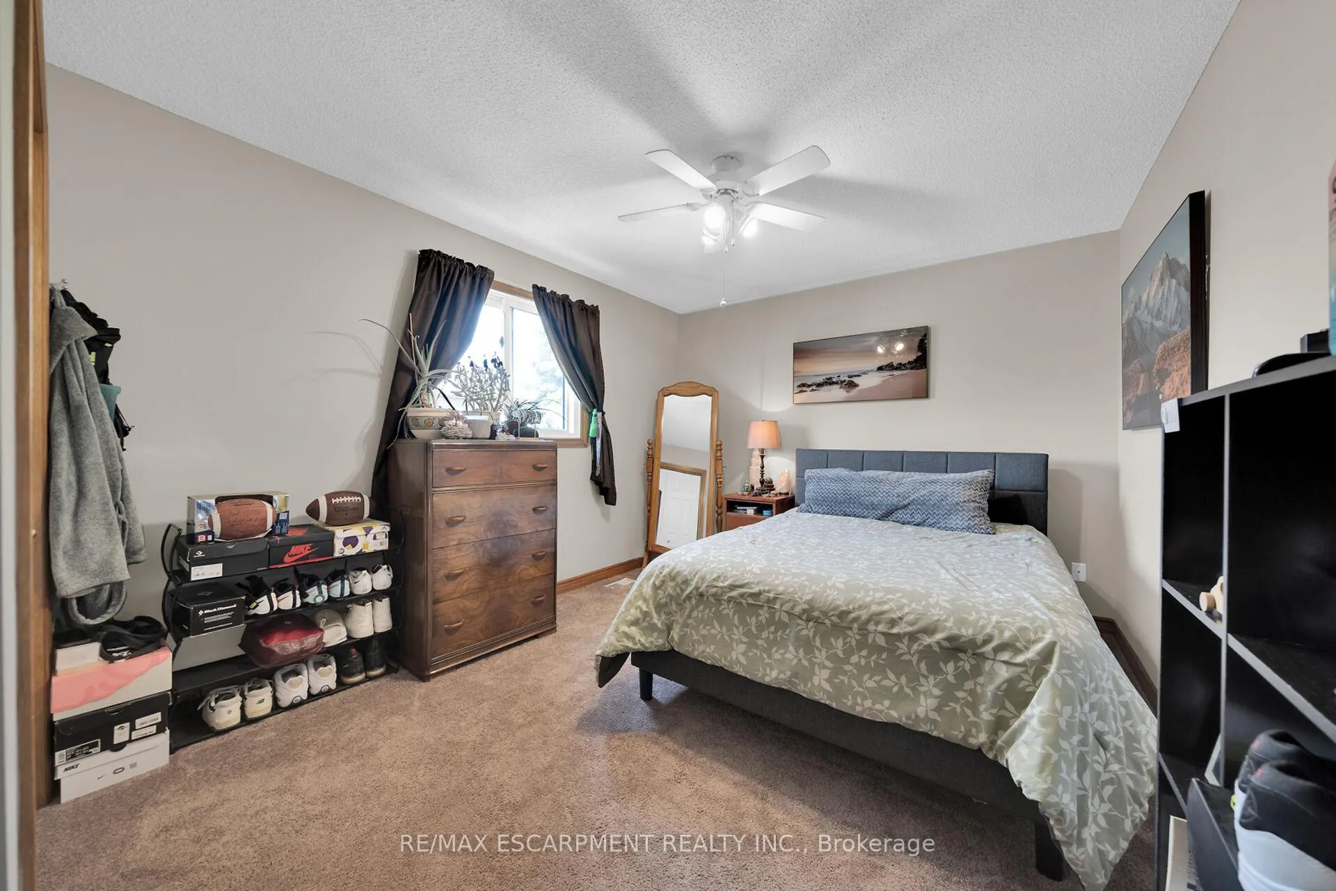 Photo 18 of 212 Alderlea Avenue, Hamilton, Allison — HOMEH