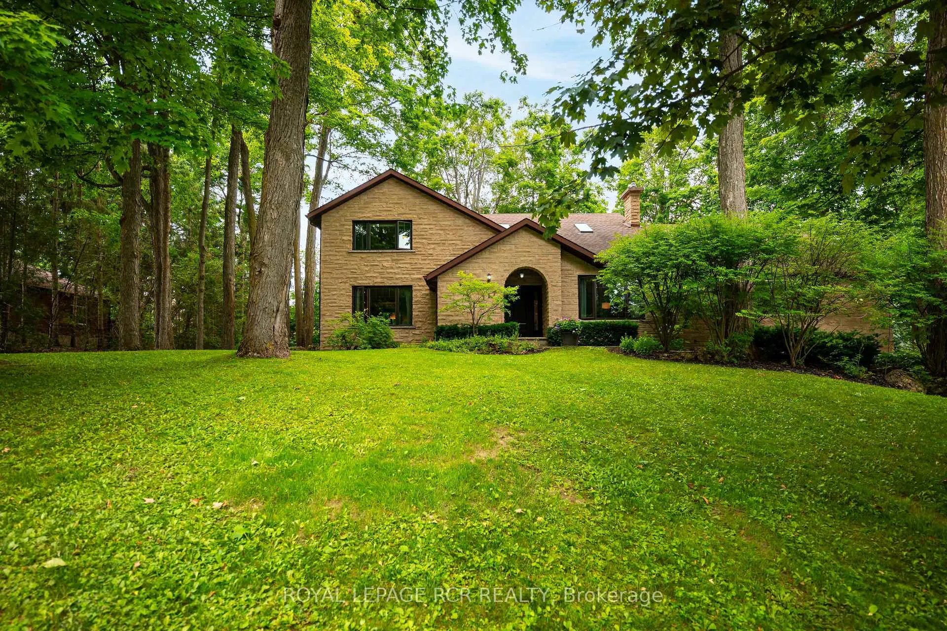 Photo 3 of 117 Birch Grove, Shelburne — HOMEH