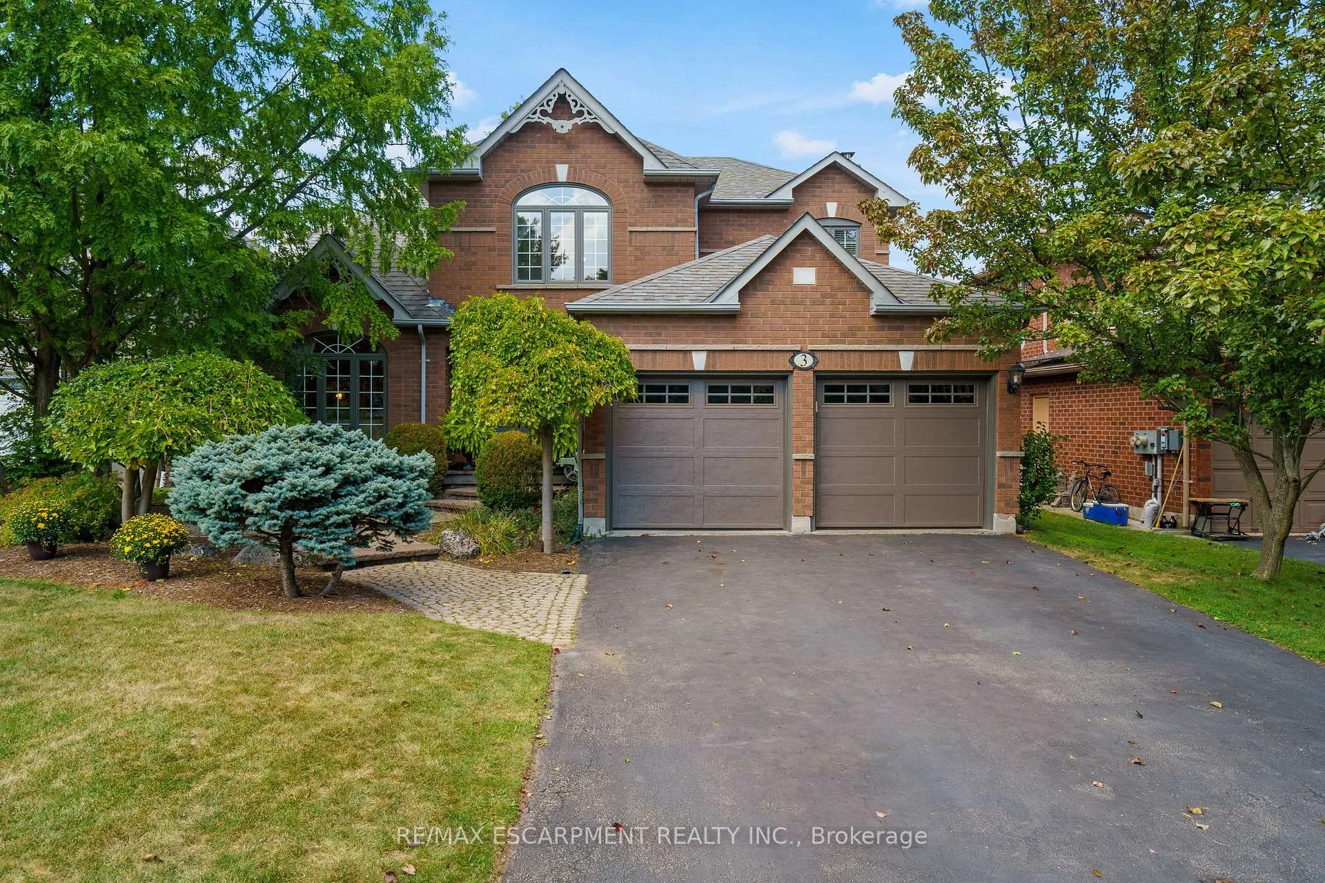 Photo 1 of 3 Maplehurst Ridge, Hamilton, Dundas — HOMEH