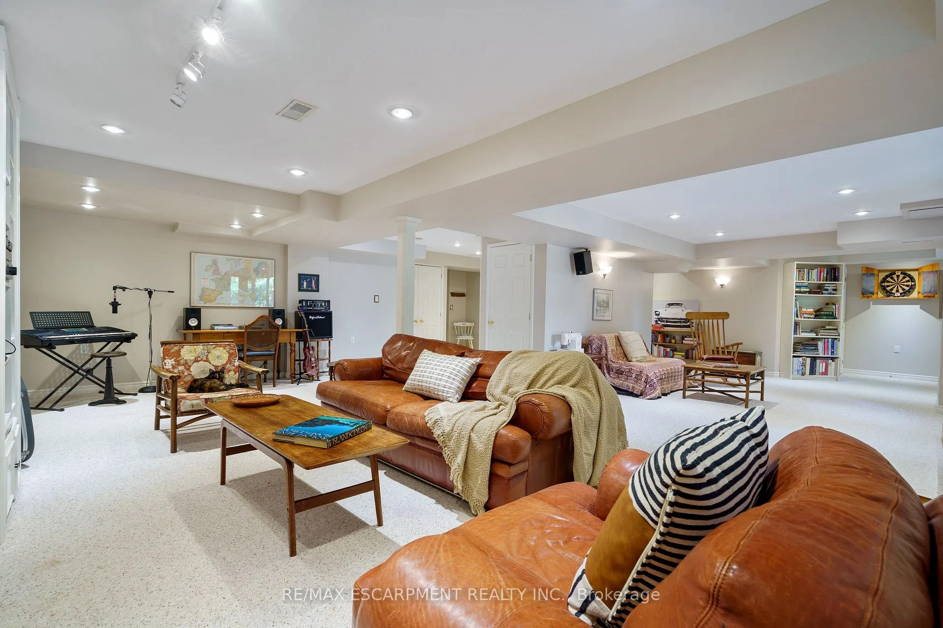 Photo 32 of 3 Maplehurst Ridge, Hamilton, Dundas — HOMEH
