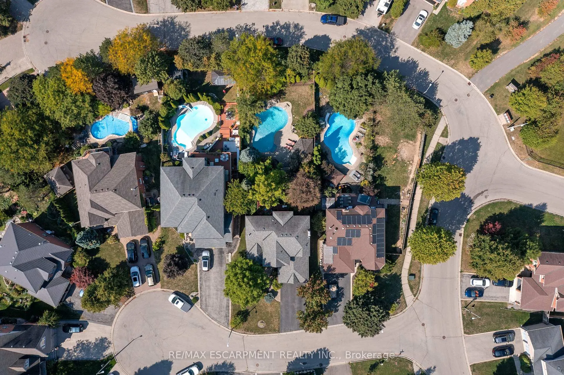 Photo 42 of 3 Maplehurst Ridge, Hamilton, Dundas — HOMEH