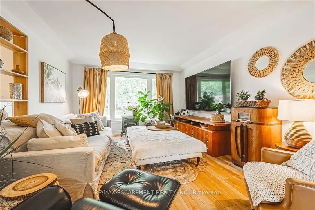 Photo 14 of 452 John Frederick Drive, Hamilton, Ancaster — HOMEH