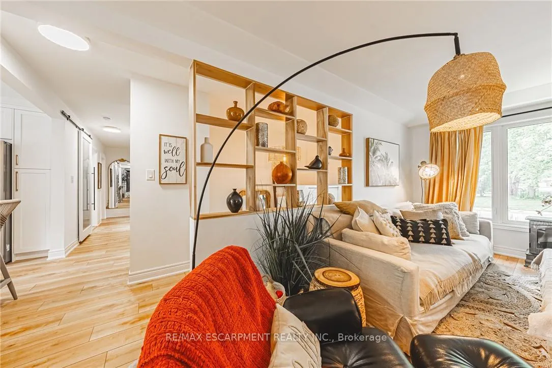 Photo 16 of 452 John Frederick Drive, Hamilton, Ancaster — HOMEH