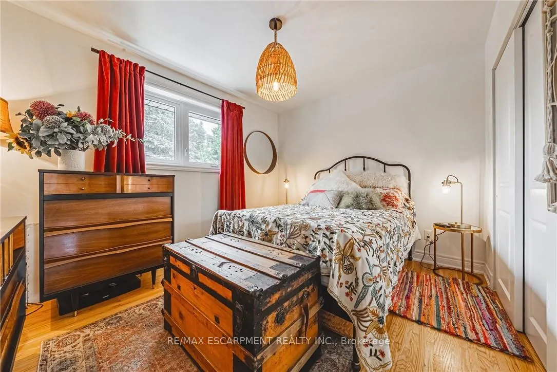 Photo 25 of 452 John Frederick Drive, Hamilton, Ancaster — HOMEH