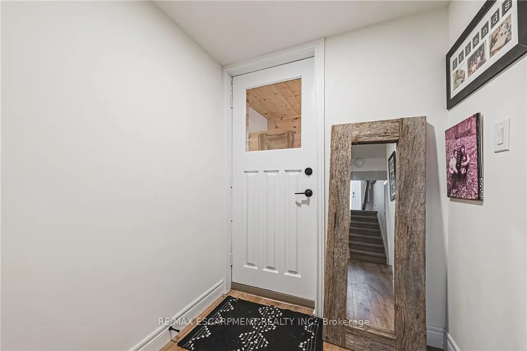 Photo 33 of 452 John Frederick Drive, Hamilton, Ancaster — HOMEH