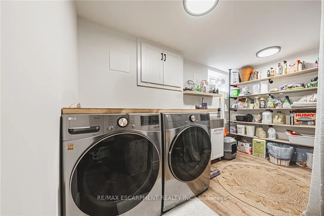 Photo 36 of 452 John Frederick Drive, Hamilton, Ancaster — HOMEH