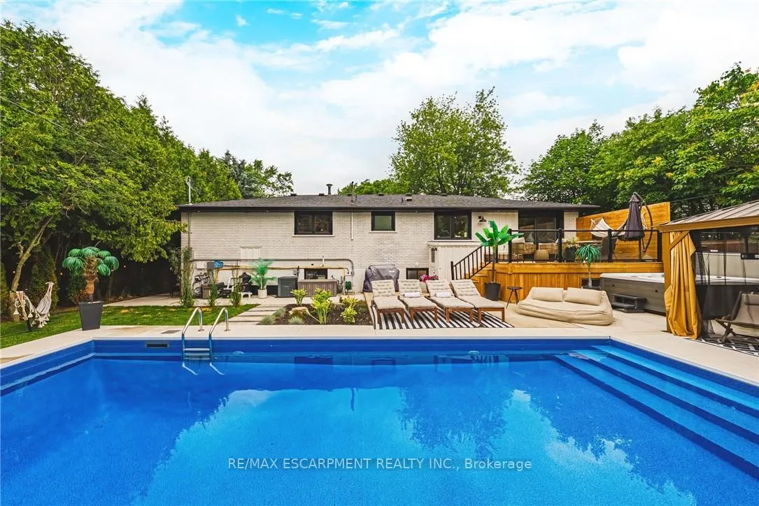 Photo 38 of 452 John Frederick Drive, Hamilton, Ancaster — HOMEH
