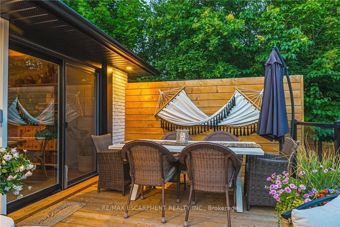Photo 44 of 452 John Frederick Drive, Hamilton, Ancaster — HOMEH