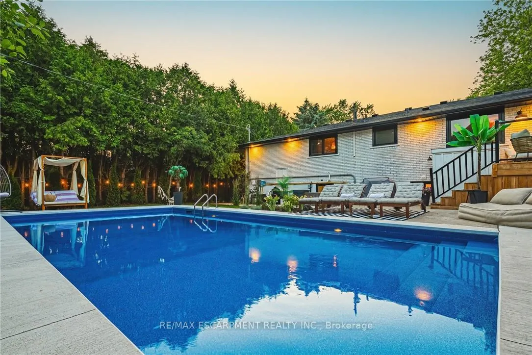 Photo 48 of 452 John Frederick Drive, Hamilton, Ancaster — HOMEH