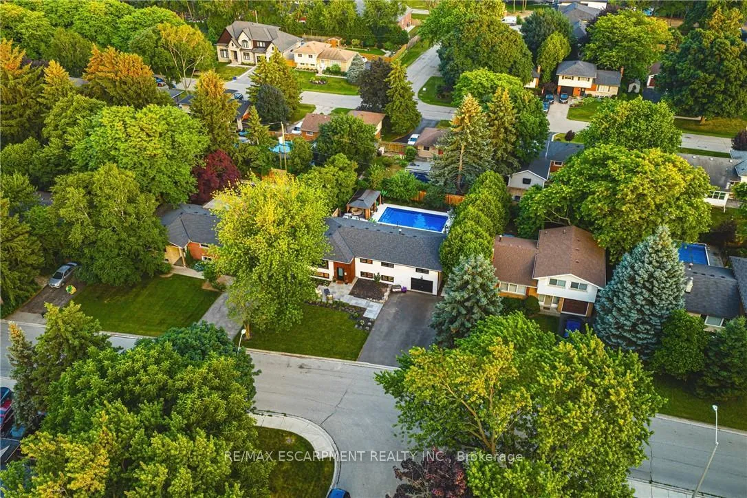 Photo 50 of 452 John Frederick Drive, Hamilton, Ancaster — HOMEH