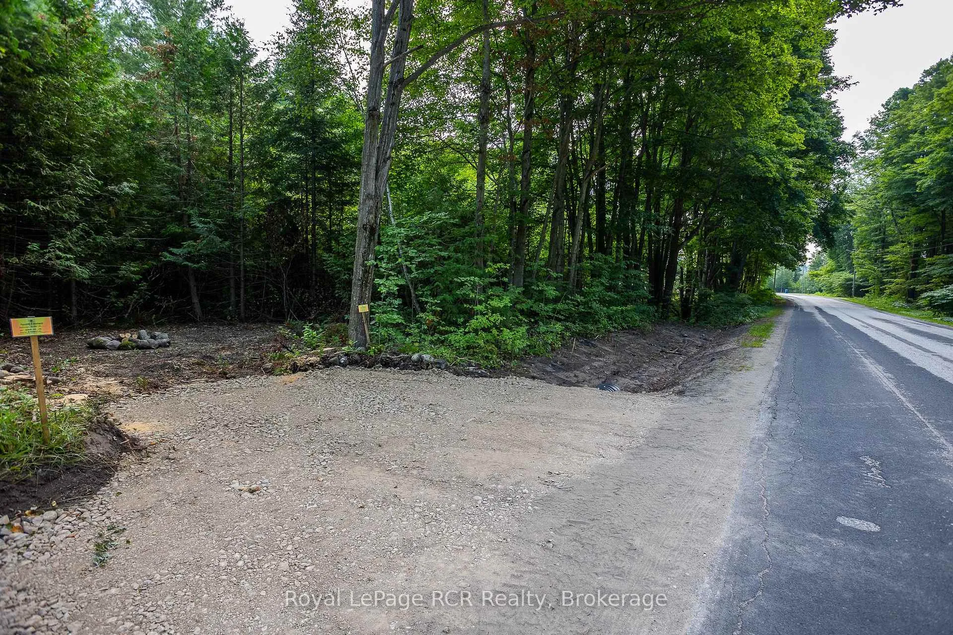 Photo 5 of Part 3 Southgate Rd 26, Southgate — HOMEH