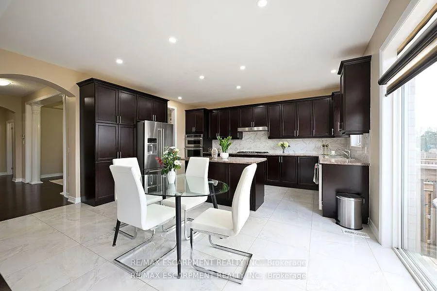 Photo 8 of 71 Chaumont Drive, Hamilton, Stoney Creek — HOMEH