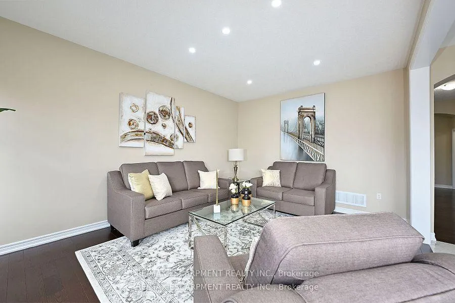 Photo 16 of 71 Chaumont Drive, Hamilton, Stoney Creek — HOMEH