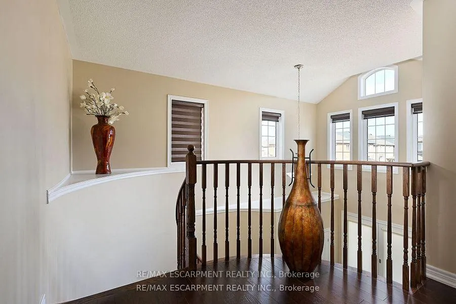 Photo 24 of 71 Chaumont Drive, Hamilton, Stoney Creek — HOMEH