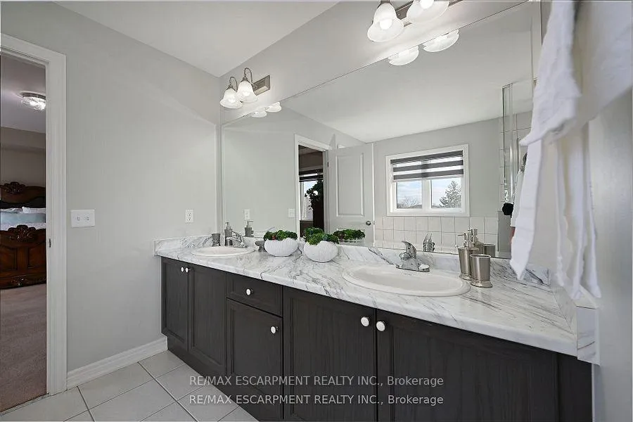 Photo 28 of 71 Chaumont Drive, Hamilton, Stoney Creek — HOMEH