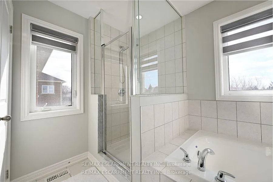 Photo 29 of 71 Chaumont Drive, Hamilton, Stoney Creek — HOMEH