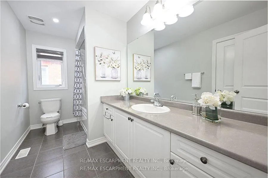 Photo 33 of 71 Chaumont Drive, Hamilton, Stoney Creek — HOMEH