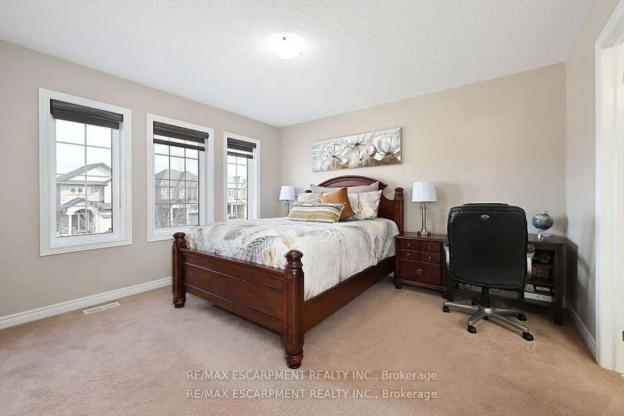 Photo 37 of 71 Chaumont Drive, Hamilton, Stoney Creek — HOMEH