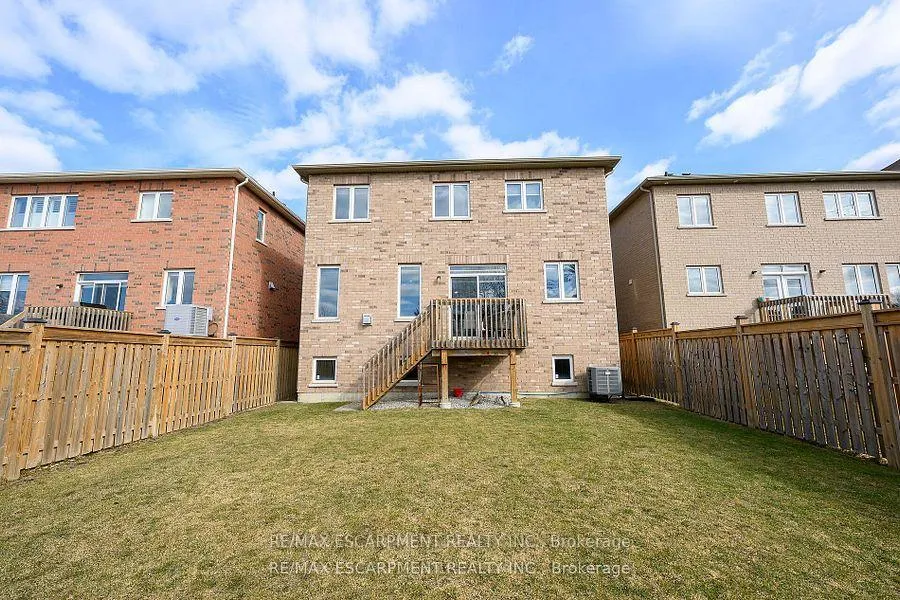 Photo 39 of 71 Chaumont Drive, Hamilton, Stoney Creek — HOMEH