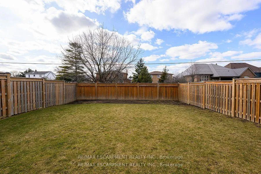 Photo 40 of 71 Chaumont Drive, Hamilton, Stoney Creek — HOMEH