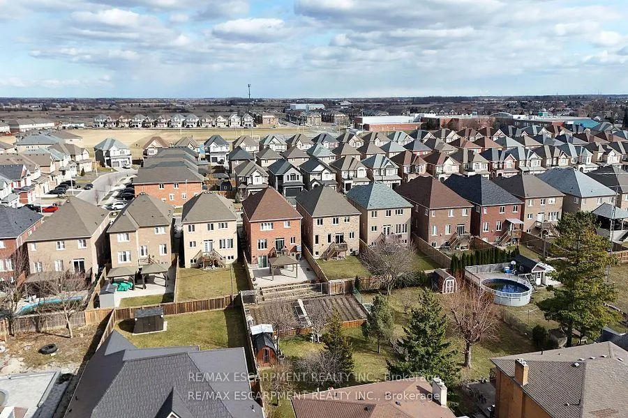 Photo 46 of 71 Chaumont Drive, Hamilton, Stoney Creek — HOMEH
