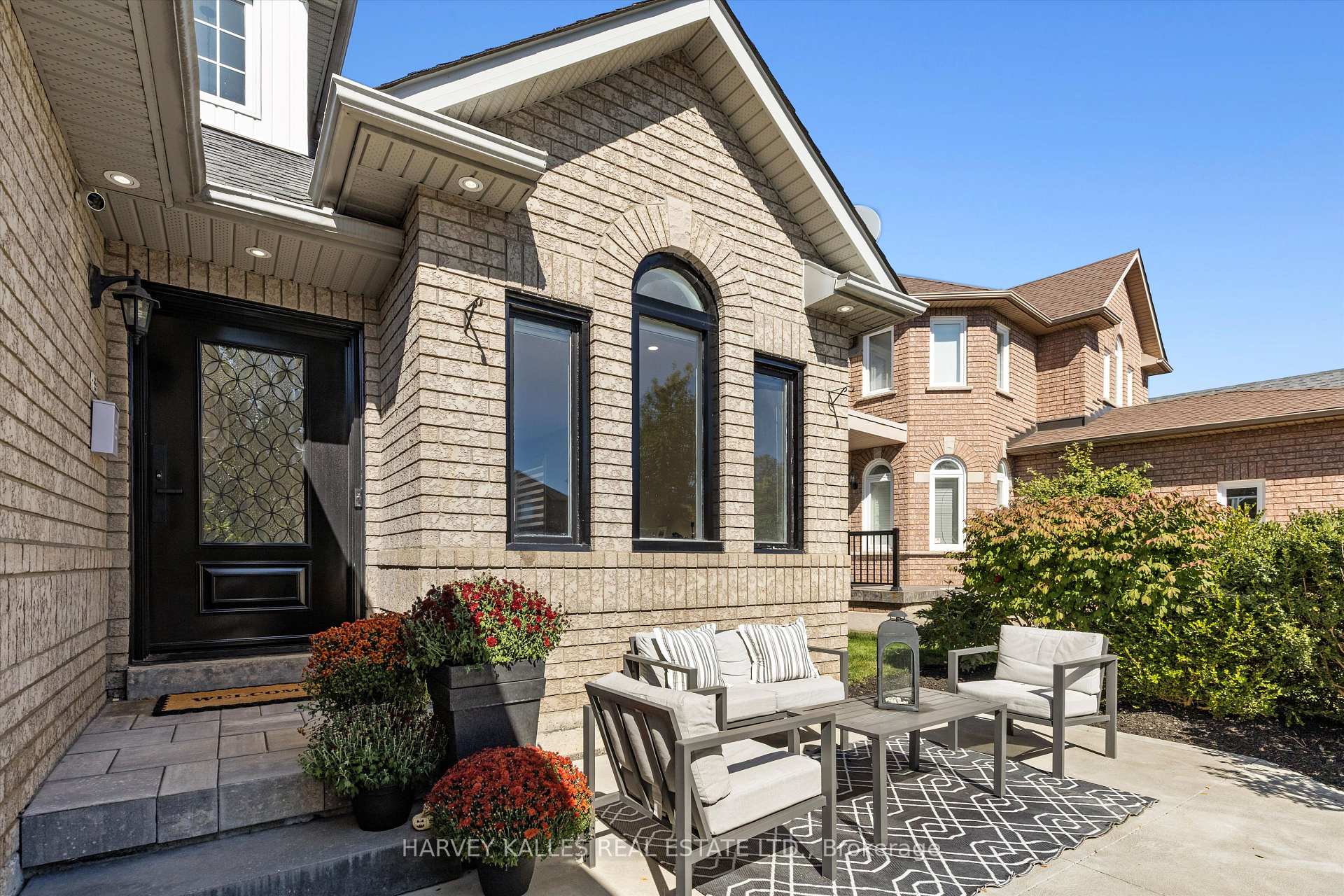 Photo 2 of 135 Riverwood Terrace, Caledon, Bolton East — HOMEH
