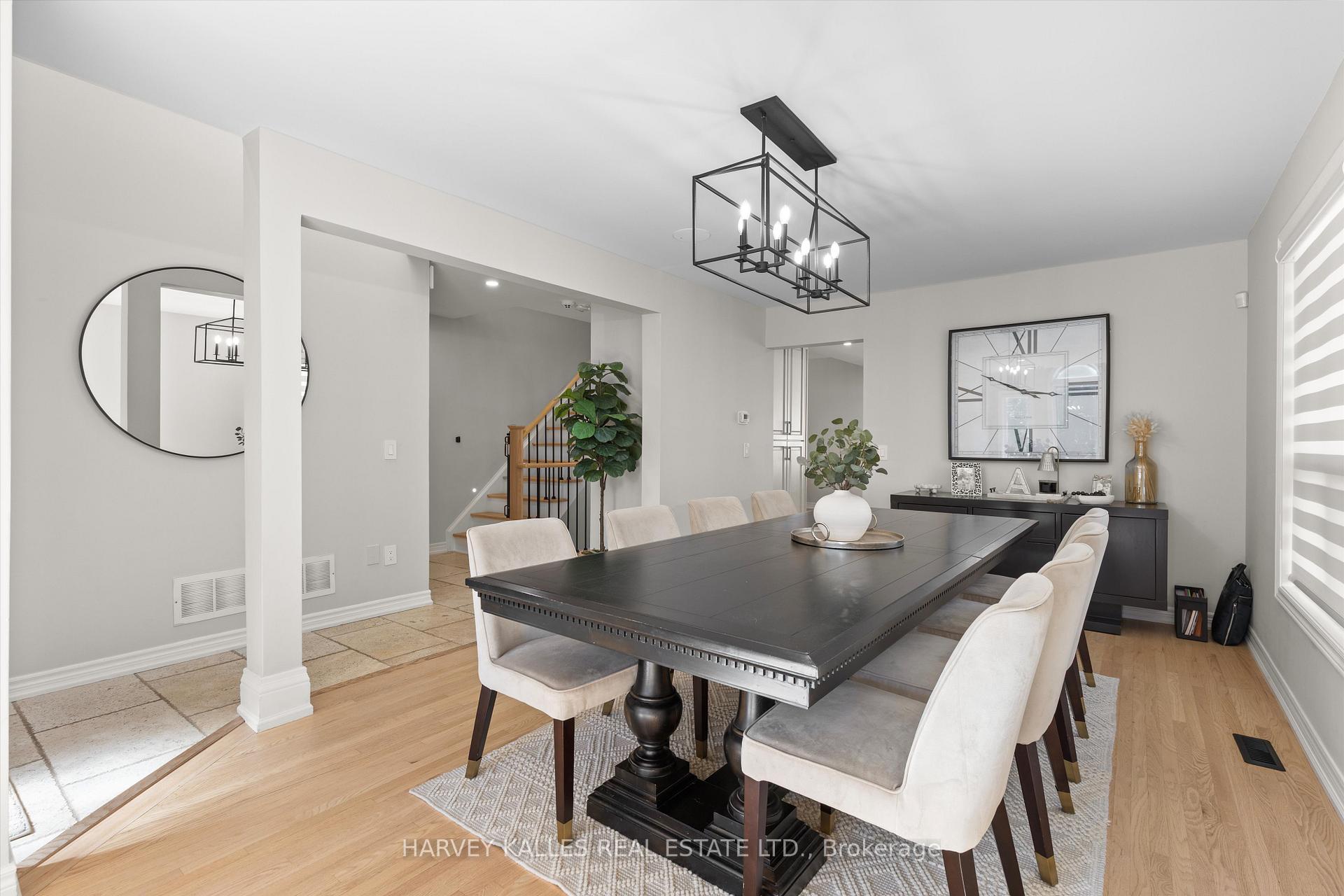 Photo 4 of 135 Riverwood Terrace, Caledon, Bolton East — HOMEH