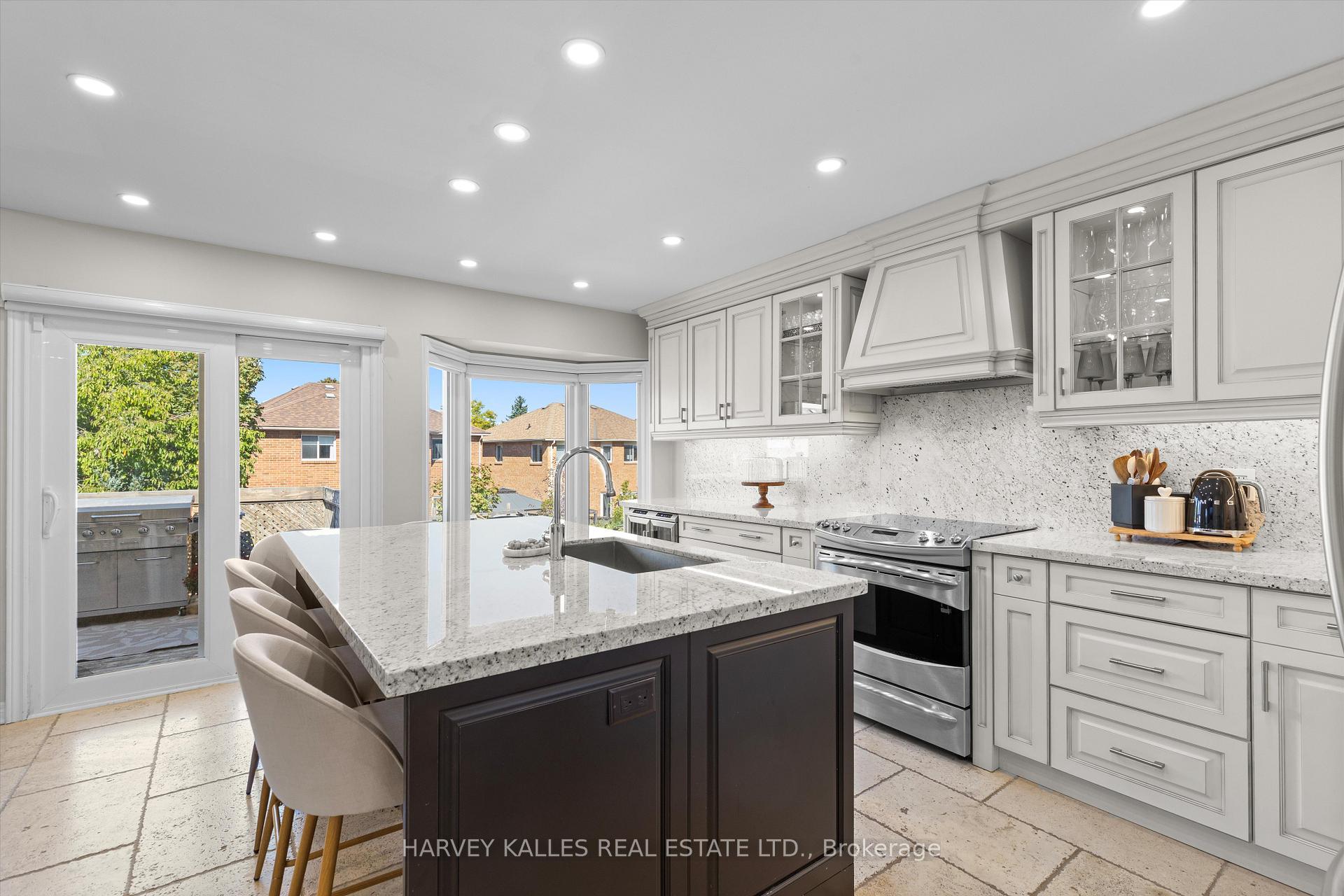 Photo 13 of 135 Riverwood Terrace, Caledon, Bolton East — HOMEH
