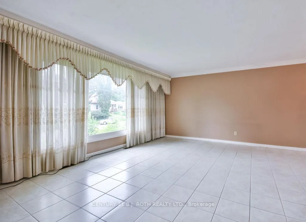 Photo 4 of 157 Peel Street, Barrie, Wellington — HOMEH