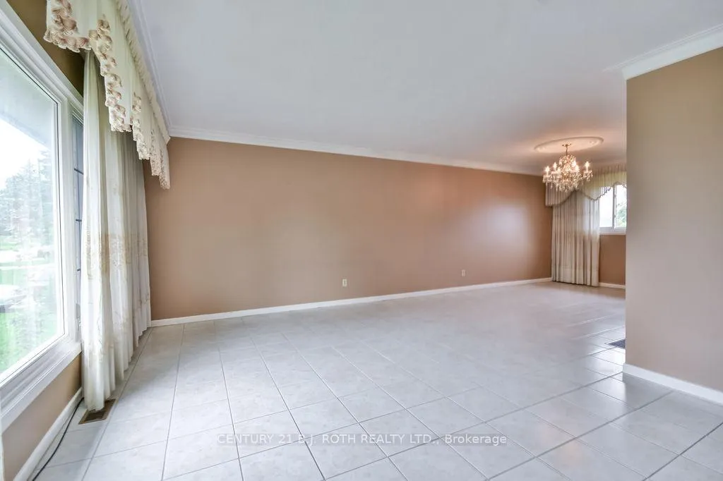 Photo 5 of 157 Peel Street, Barrie, Wellington — HOMEH