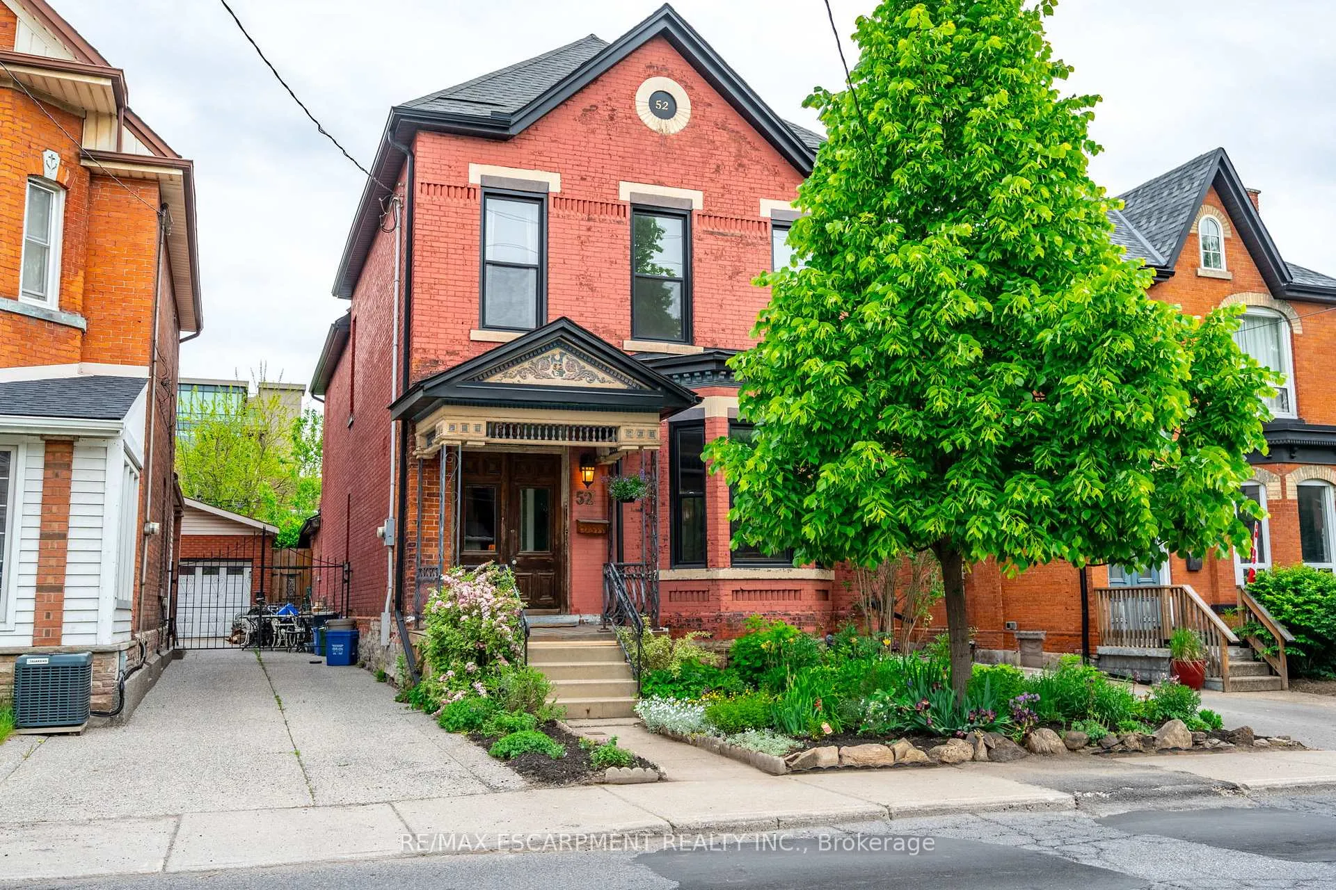 Photo 1 of 52 Barton Street W, Hamilton, Strathcona — HOMEH