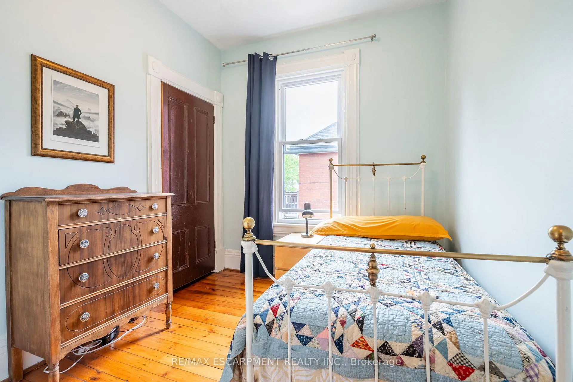 Photo 19 of 52 Barton Street W, Hamilton, Strathcona — HOMEH