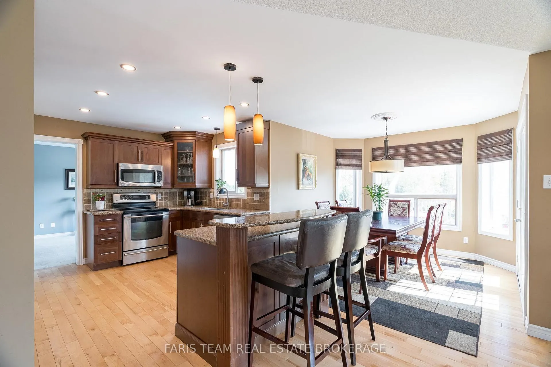 Photo 5 of 36 Marlow Circle, Springwater, Hillsdale — HOMEH