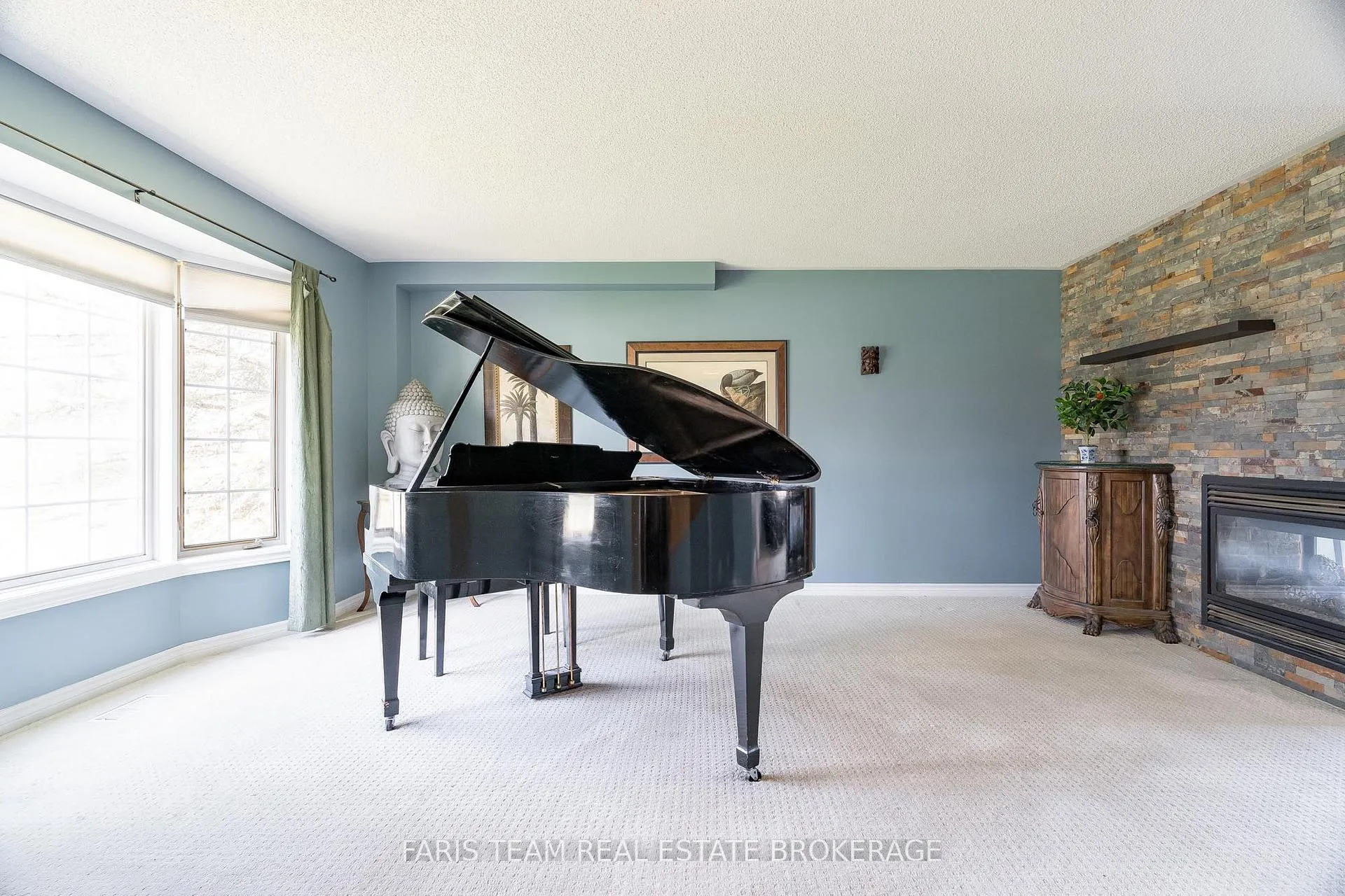 Photo 12 of 36 Marlow Circle, Springwater, Hillsdale — HOMEH