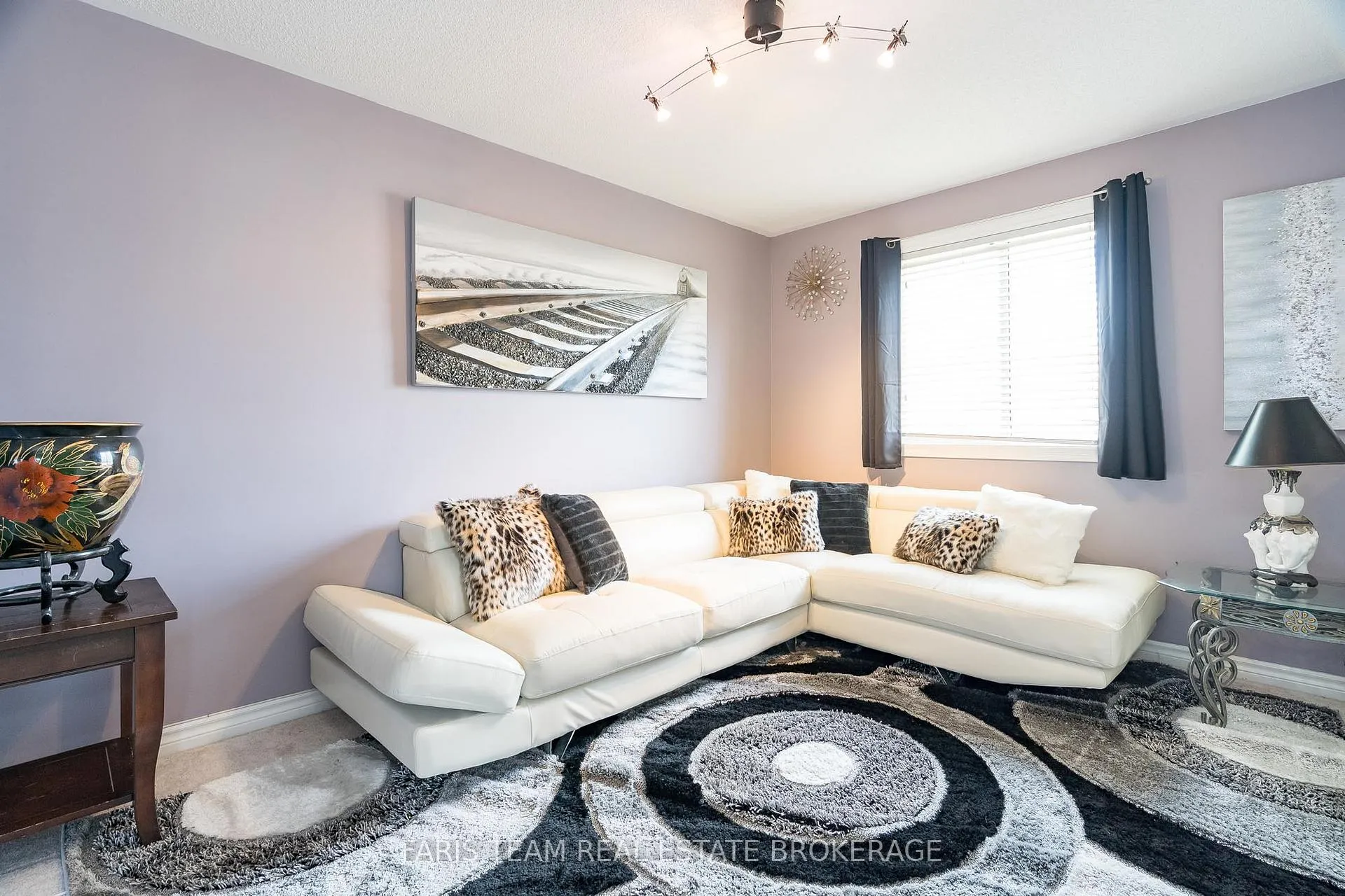 Photo 19 of 36 Marlow Circle, Springwater, Hillsdale — HOMEH