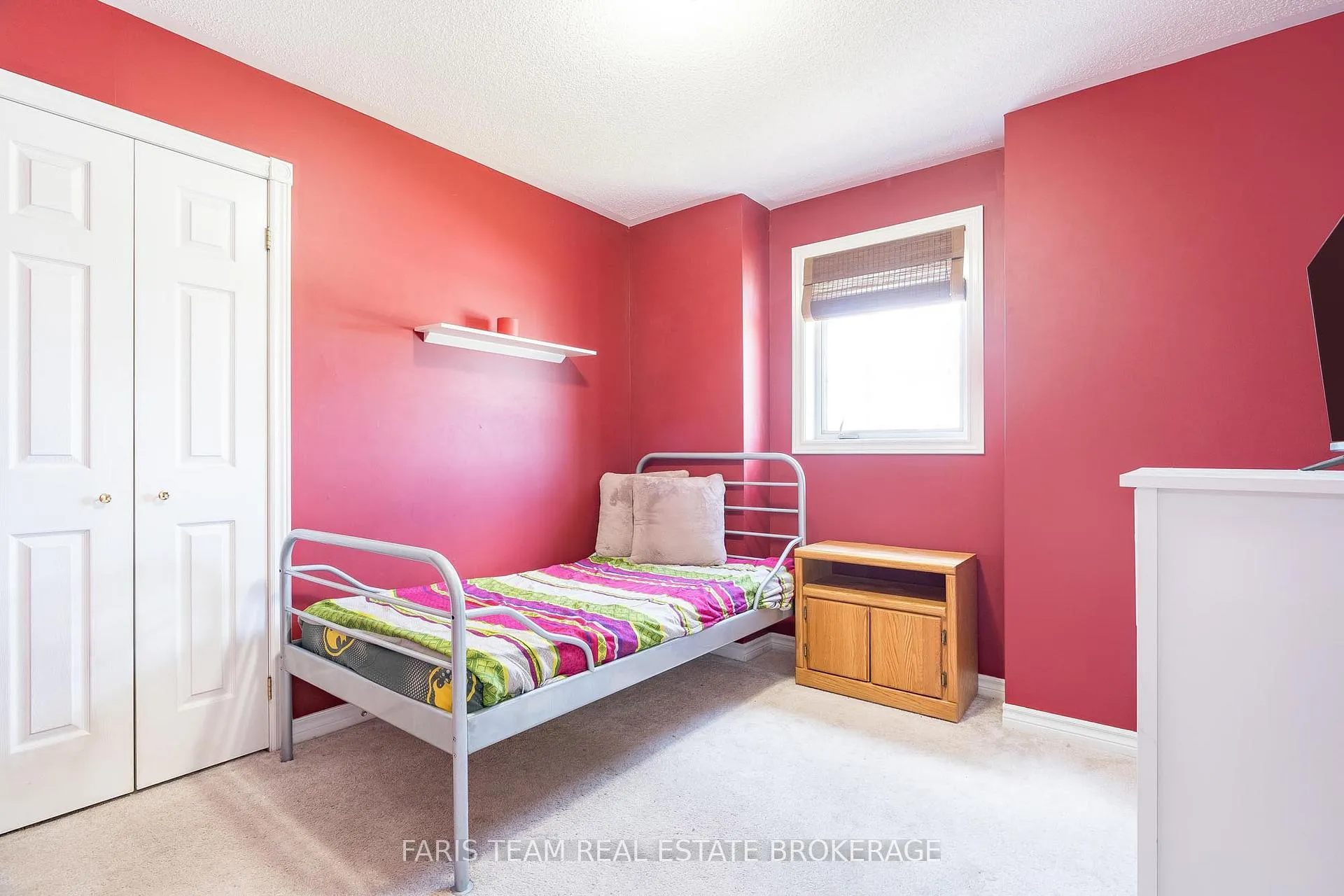 Photo 20 of 36 Marlow Circle, Springwater, Hillsdale — HOMEH