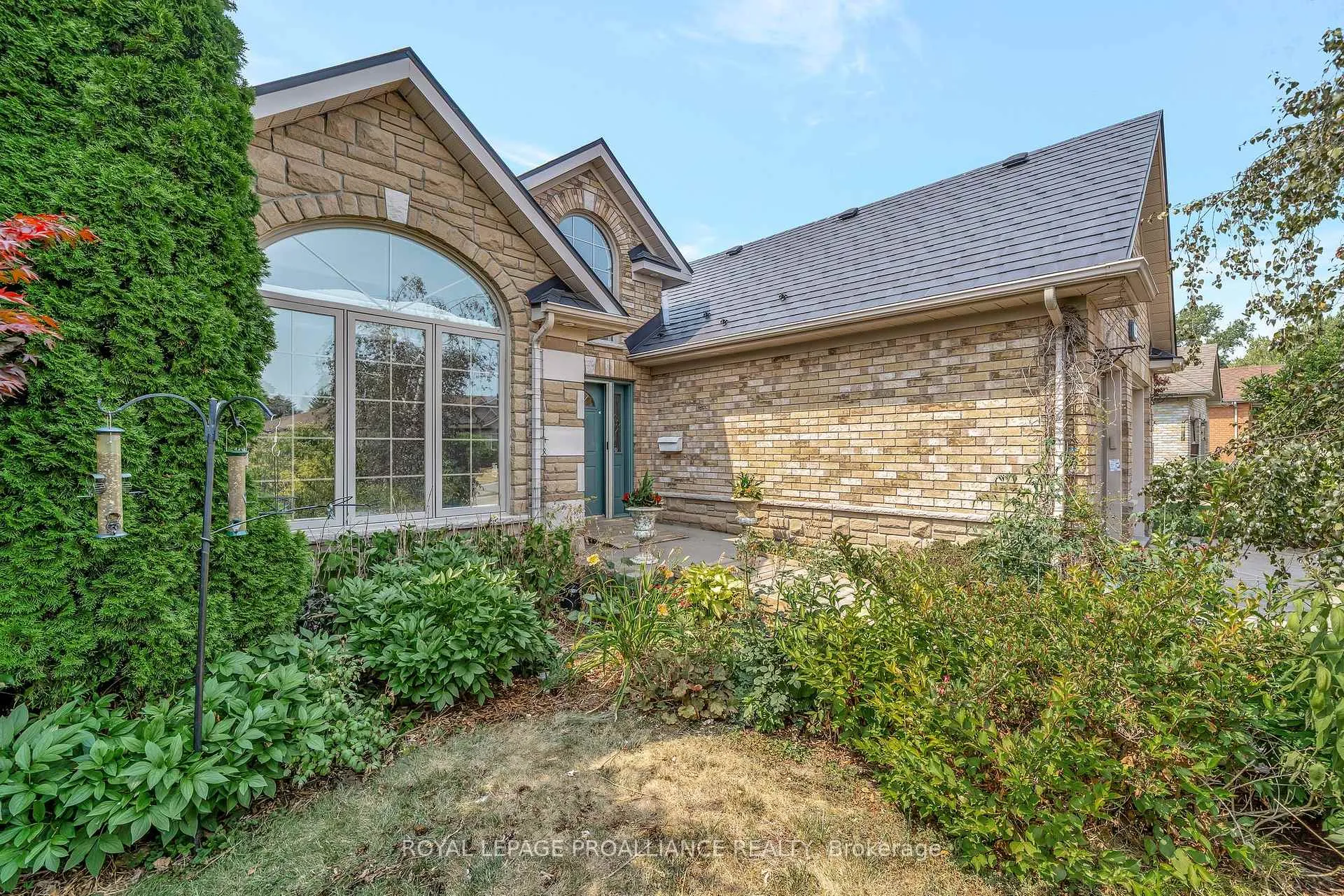 Photo 3 of 82 Heartwood Drive, Belleville, Belleville Ward — HOMEH