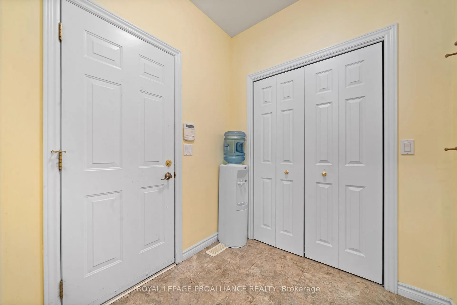 Photo 18 of 82 Heartwood Drive, Belleville, Belleville Ward — HOMEH