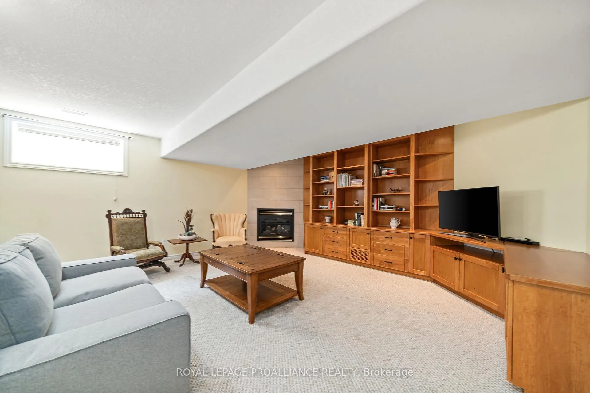 Photo 32 of 82 Heartwood Drive, Belleville, Belleville Ward — HOMEH